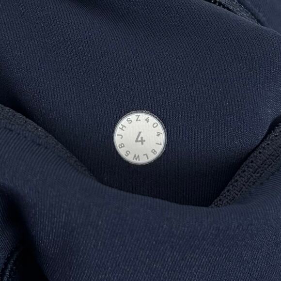 Lululemon Speed Up Tight Full-On Luxtreme 28" in True Navy Size 4 - Picture 6 of 6